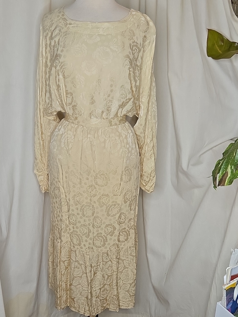 Vintage Hardy Amies Cream Silk Long Sleeve Floral Lace Midi Dress